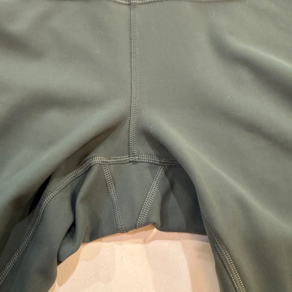 Lulelemon Wunder Train Contour Fit High-Rise Tight 25" - Picture 5 of 6